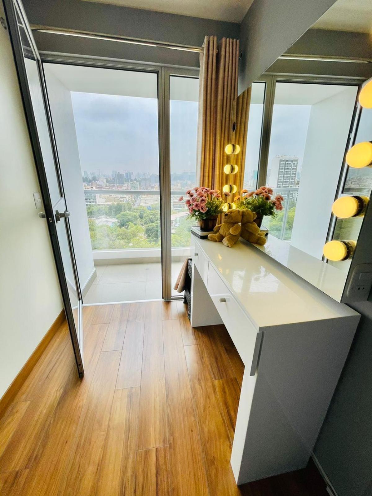 Habitación en casa particular Con Vistas Al Parque Castilla Con Cocina Y Gym